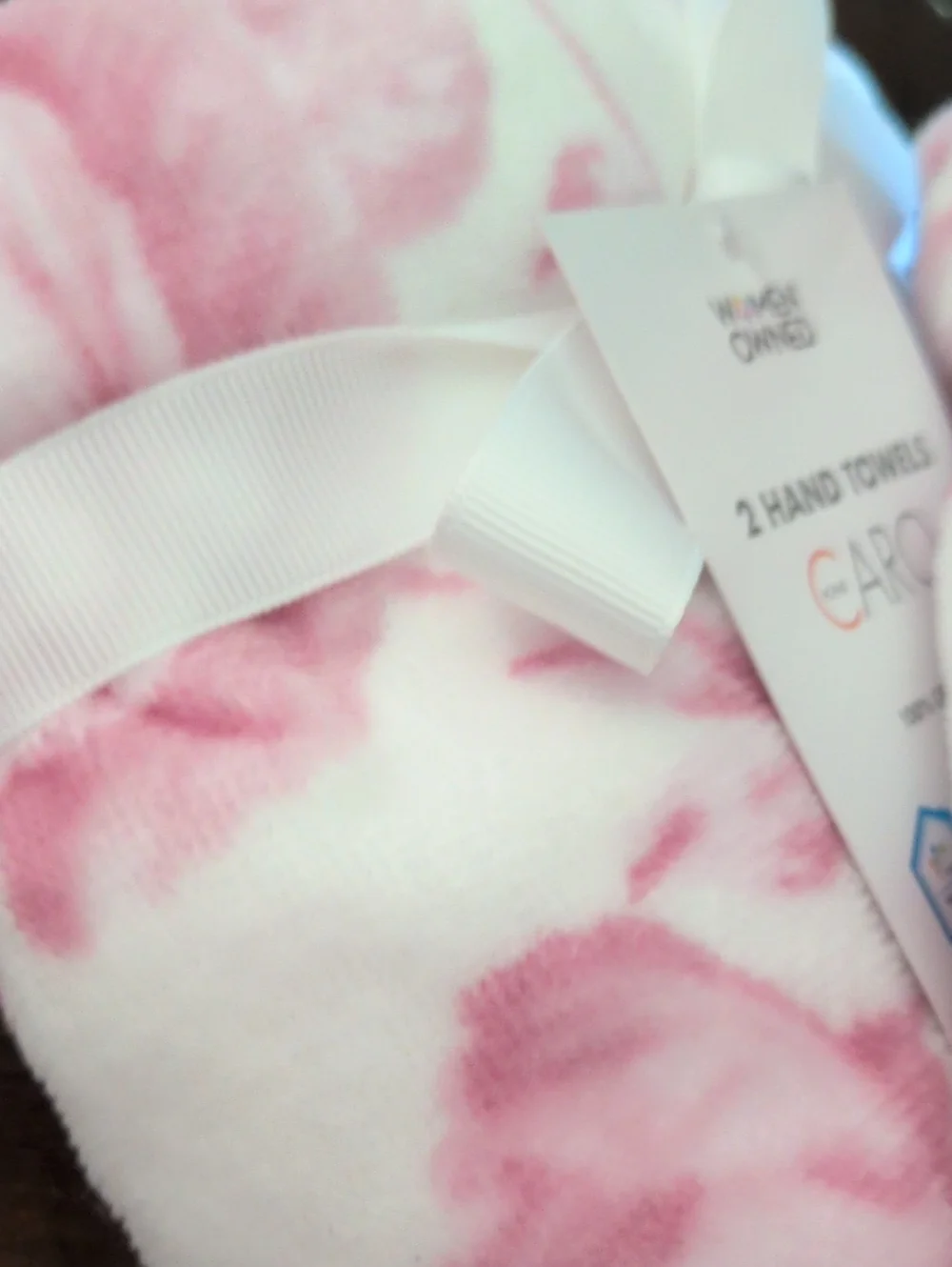 WOMAN OWNED Co.Soft Floral Plush 4 Bathroom Pink And White Hand  Towels-